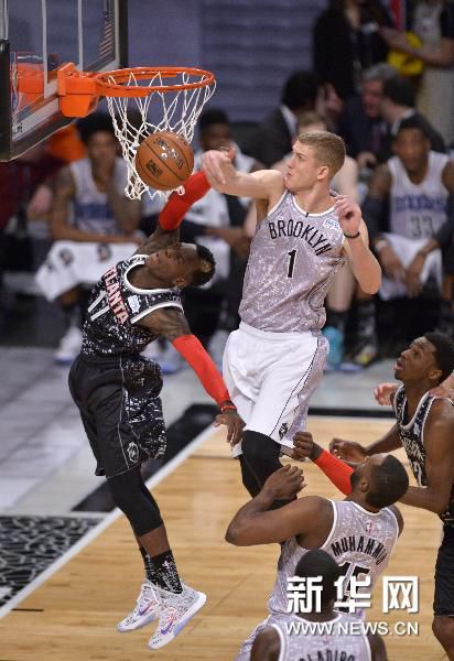 在现代足球 在现代足球