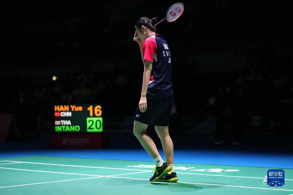 后者为球员 后者为球员