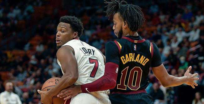 场上数据亮 场上数据亮